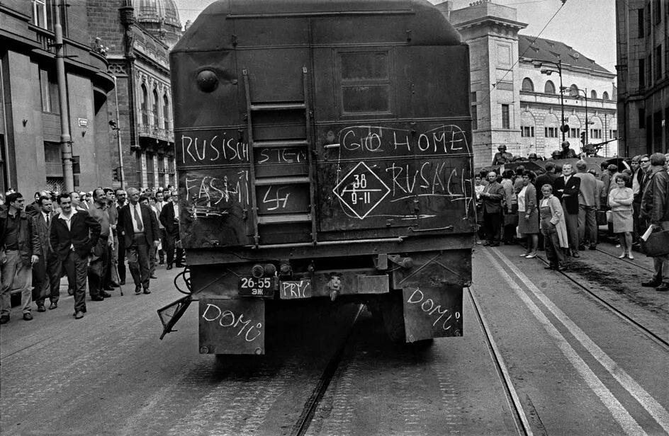 Новая чехословакия. Советские войска в Праге 1968. Чехословакия 1968 год. Операция «Дунай». Чехословакия, 1968 год..