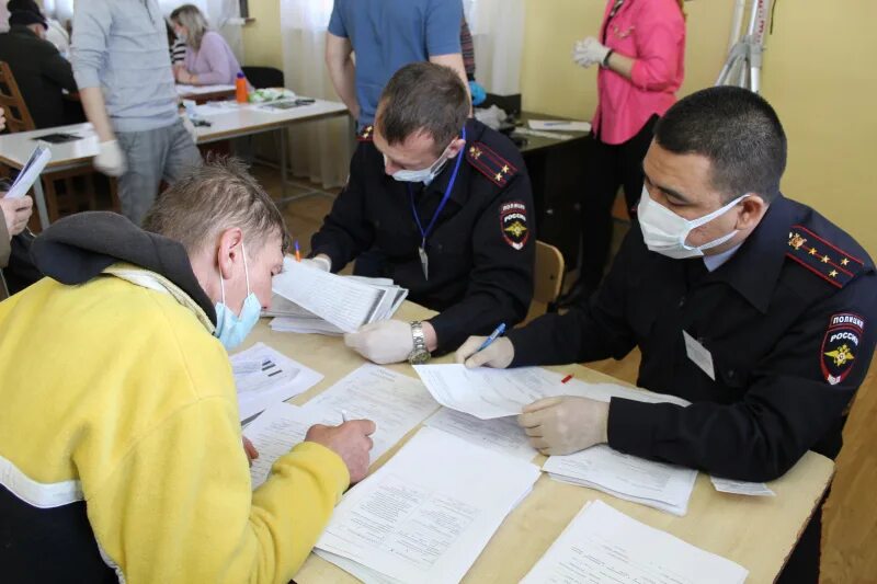 Пункт временного размещения в школе. Временное трудоустройство. Пункт временного размещения в Воронеже 12.07.2022. Пункт временного размещения в Тихвине.