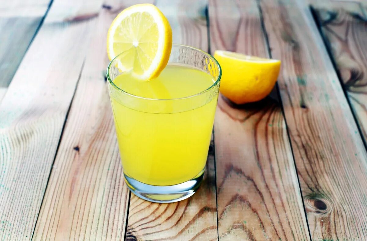Лимонный сок. Лимонный фреш. Лемон джус. Сок lemon fresh. Свежевыжатый лимонный сок.