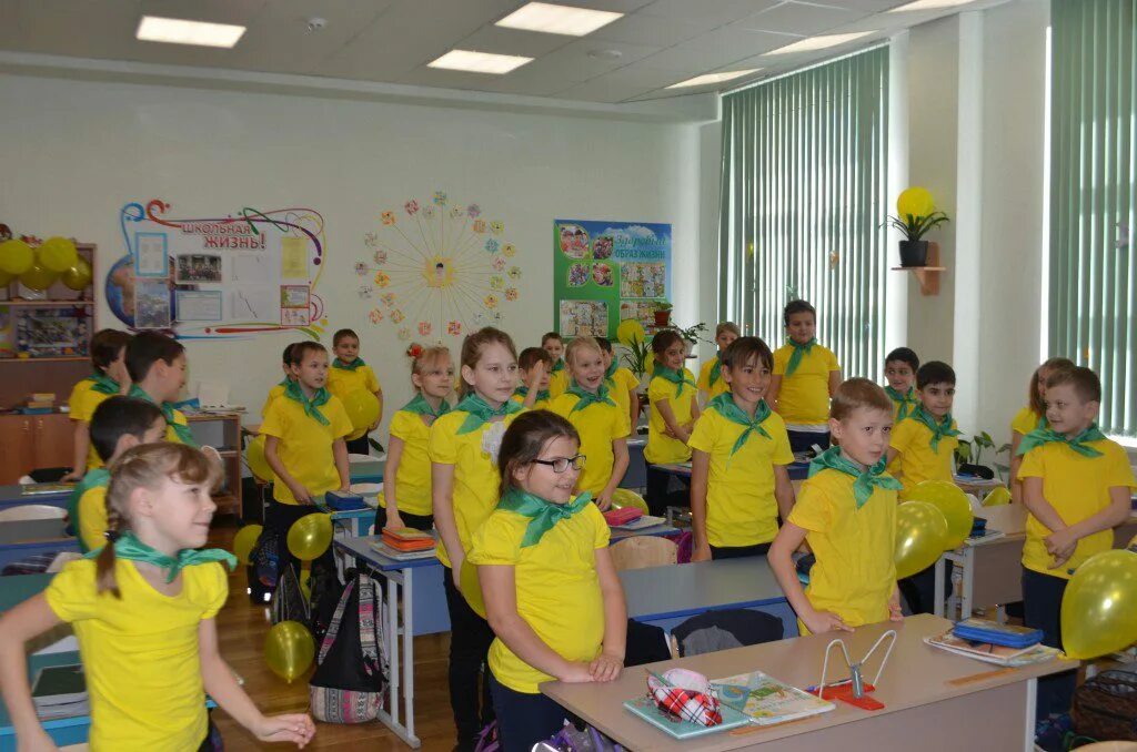 акция позитив в школе. день позитива в школе одежда. позитивные слоганы. день позитива в школе. акция день позитива.