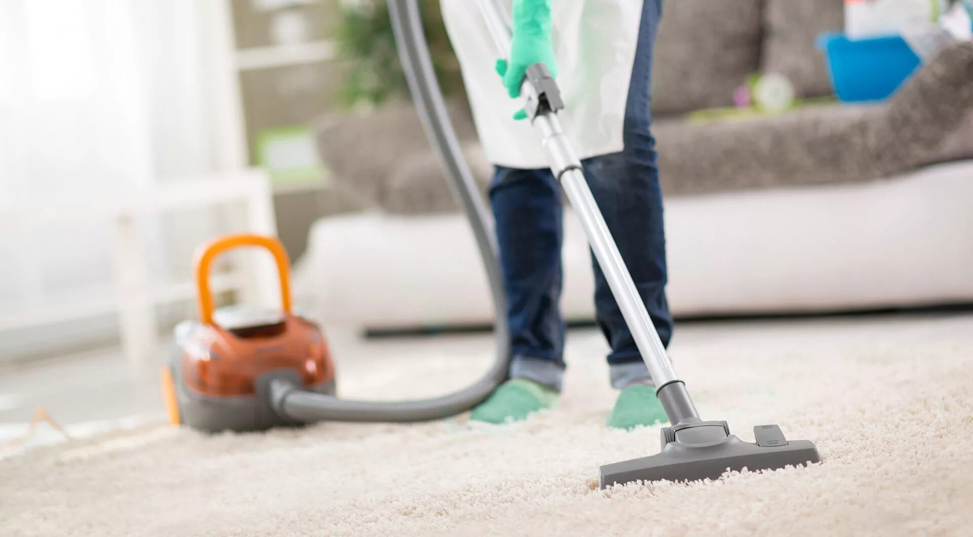 Local clean. Clean Home клининговая компания. Химчистка дивана. Carpet Cleaning. 4. Carpet Cleaning services.