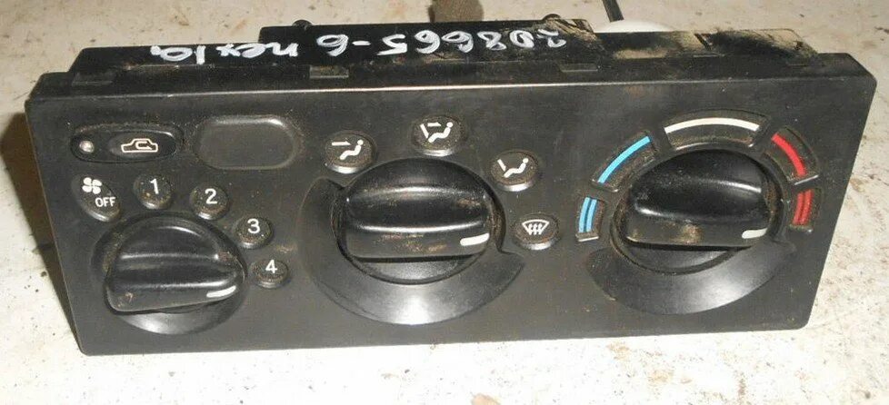 Блок управления печкой дэу нексия н 150. Блок управления отопителем daewoo nexia. Крепление вакуумника печки дэу нексия n150. Бллк переключения печки део нексия. Кронштейн вакуумного переключения печки нексия.