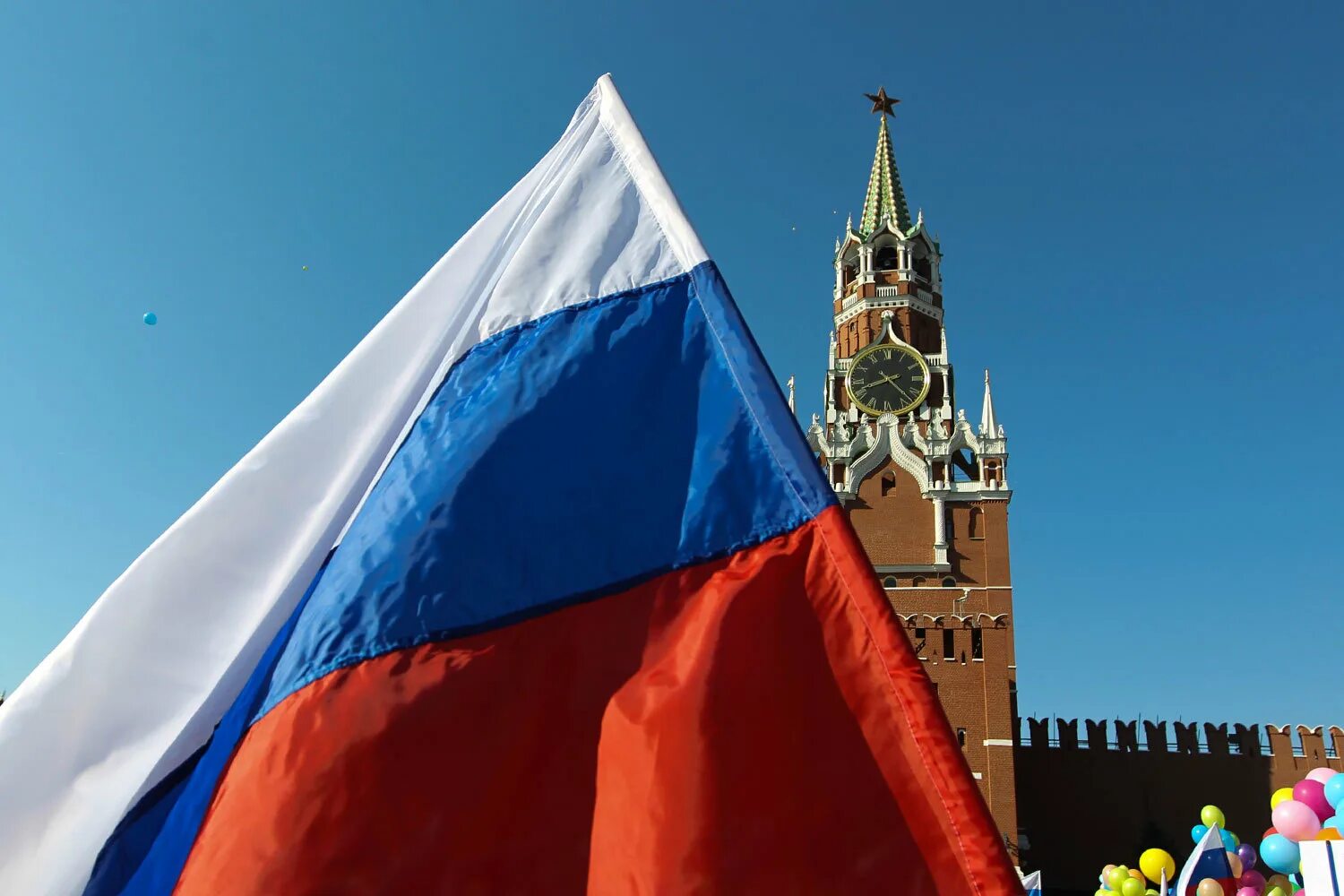 Российские ве. Российские ве. События русской весны. Флаг российский. Российский триколор.