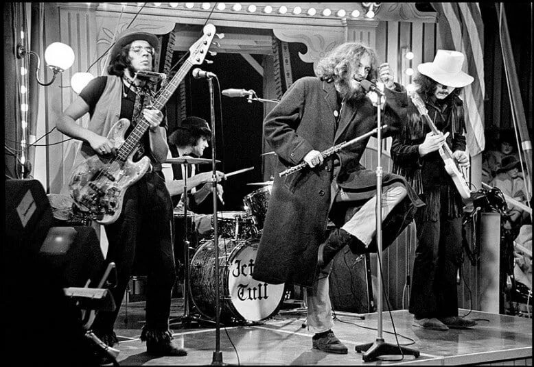 Jethro tull "a". Андерсон йен. Jethro tull "a". Джетро талл википедия. Jethro tull "a".