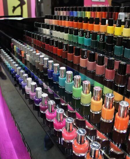 лак для ногтей. ближайший магазин ногтевого сервиса. где магазин лак. где магазин лак. лак магазин.