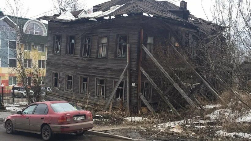 Архангельск расселение аварийного. Архангельск бараки. Ветхое жилье Архангельск. Архангельск расселение аварийного жилья. Аварийное жилье Архангельск.