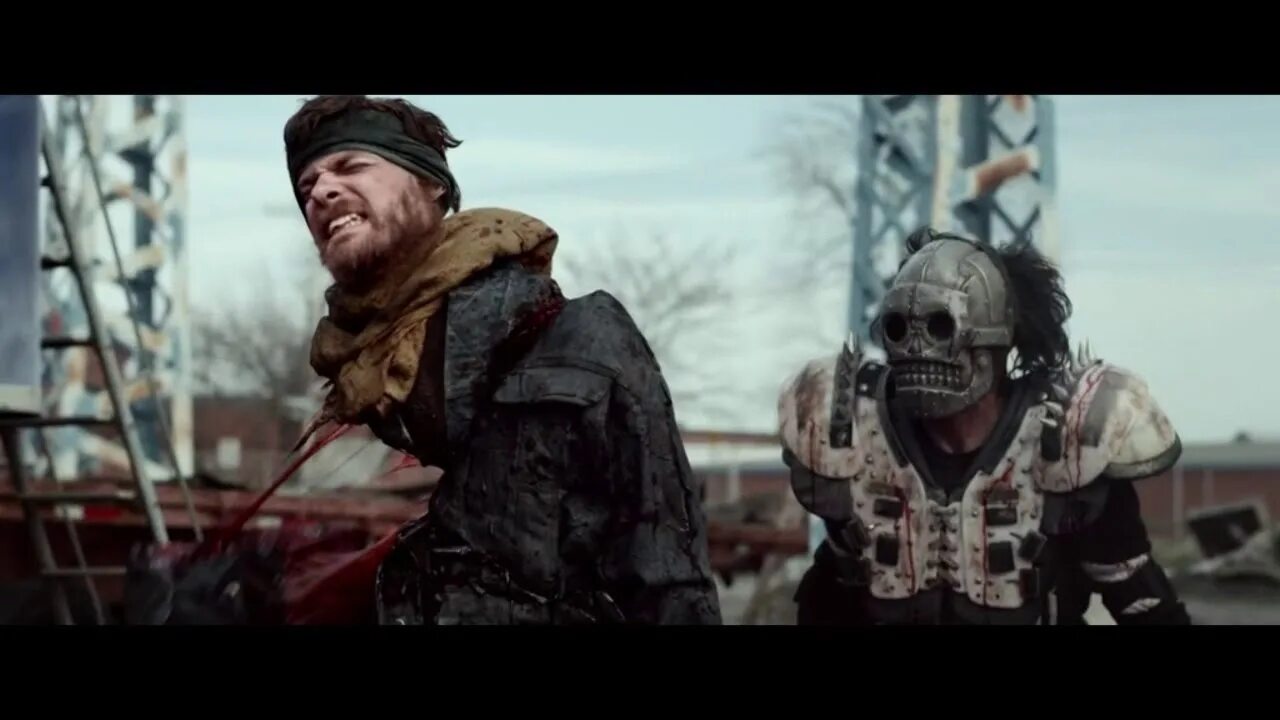 Turbo kid фильм. Майкл айронсайд турбо пацан. Лоранс лебёф эппл. Турбо пацан 2015. Турбо пацан фильм 2015.