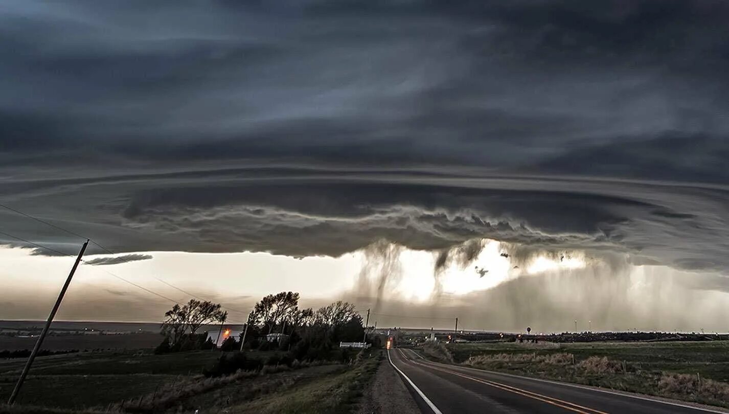 Торнадо f5 смерч. Шторм смерч ураган торнадо буря. Цунами торнадо цунами вулкан. Торнадо f3 смерч. Грозная торнадо.