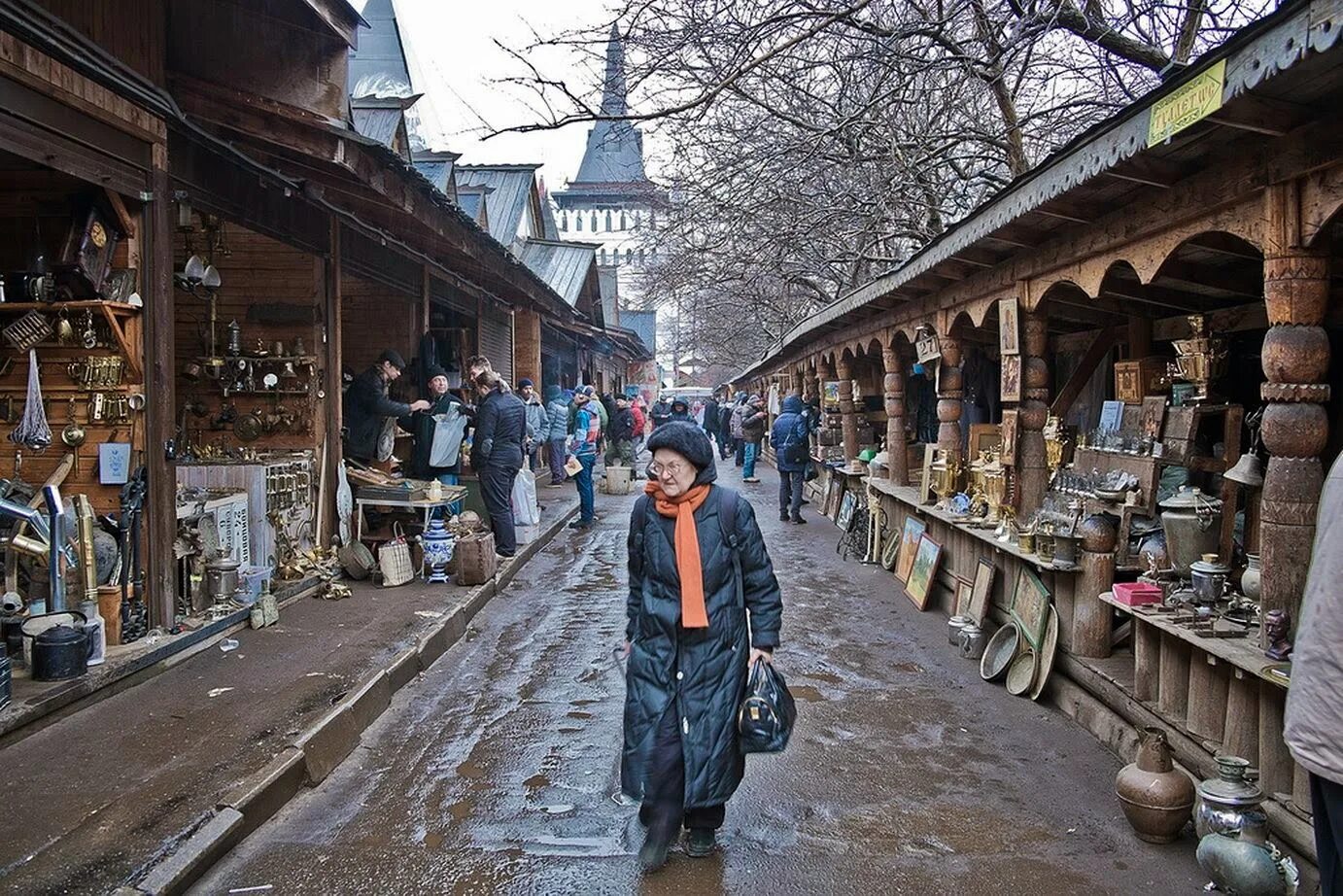 Московский блошиный рынок. Вернисаж в Измайлово блошиный рынок. Измайловский Кремль блошиный рынок. Блошиный рынок в Измайловском вернисаже. Измайловский Вернисаж, Москва.