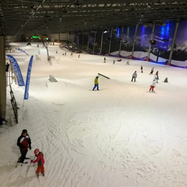 Горнолыжный склон. Drusainankiiai snow arena. Snow arena литва. Ледовый дворец винзили. 2 снежная арена.