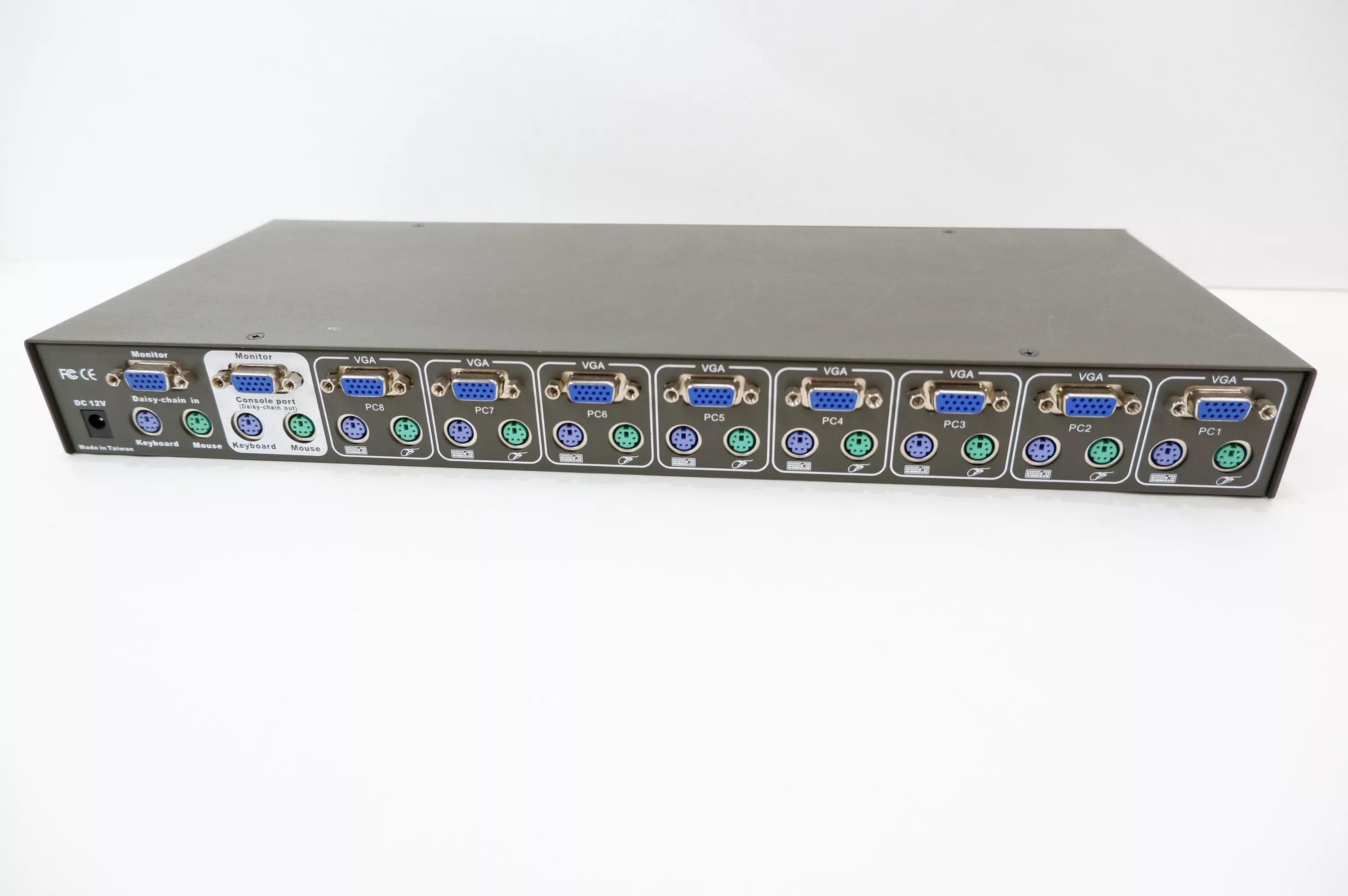 Kvm 8 port. D-link dkvm-8e. переключатель d-link dkvm-ip8/t1a. dkvm-4u/c2a. коммутатор d-link dkvm-ip8/a2a.