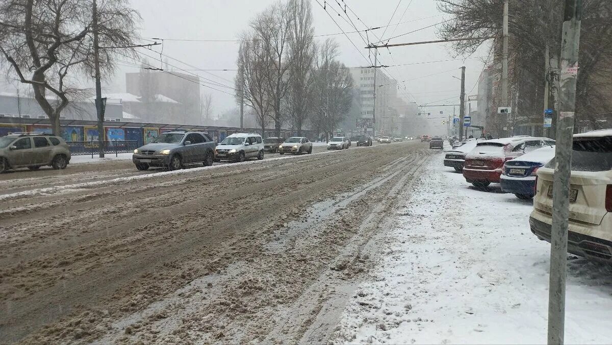 Погода в ростове 4 декабря. Снег в Ростове. Гололед. Снегопад. Снег в Ростове на Дону сегодня.