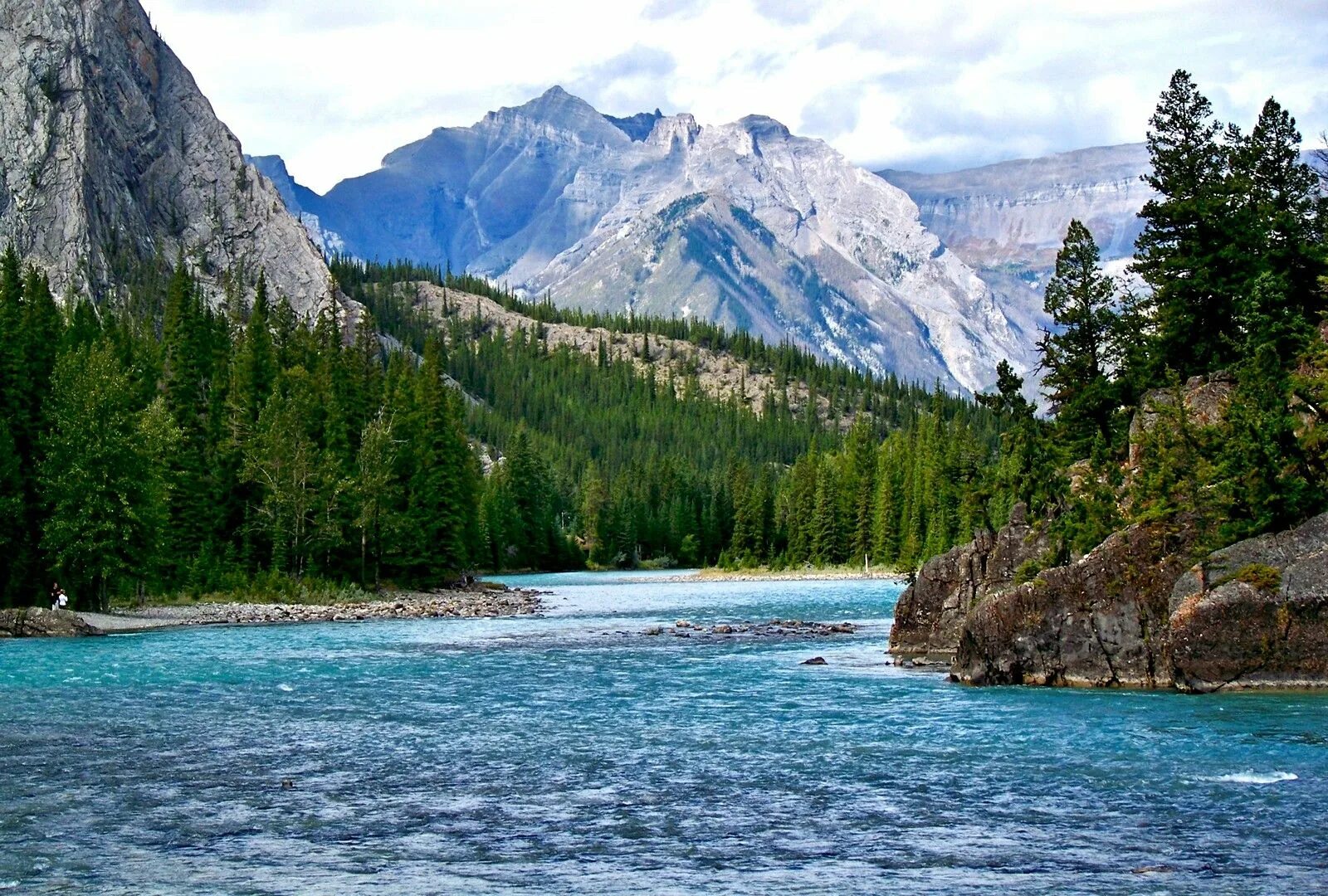 Калгари Канада Банф. Река шобан Канада. Скалистые горы Банф Канады. Many rivers and lakes are