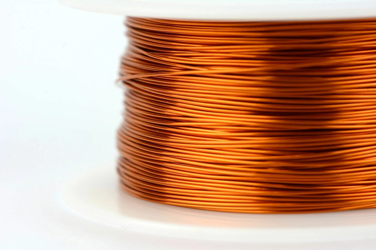 Медная проволока с изоляцией. Медная катанка УГМК. 24 AWG Copper wire. Проволока обмоточная медная 1.5. Red проволока 1мм медь.