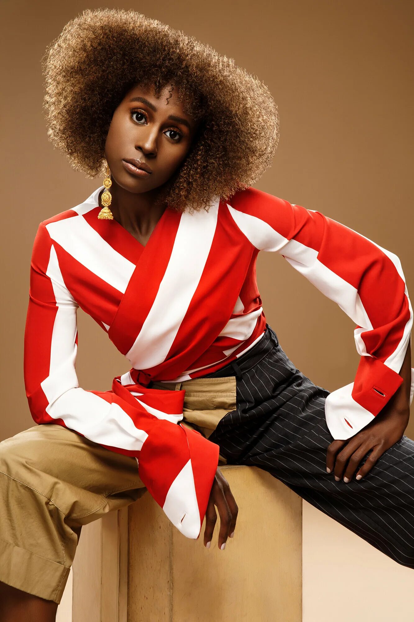 Исса фото. Аиша исса. Issa rae hot. Исса фото. Исса фото.