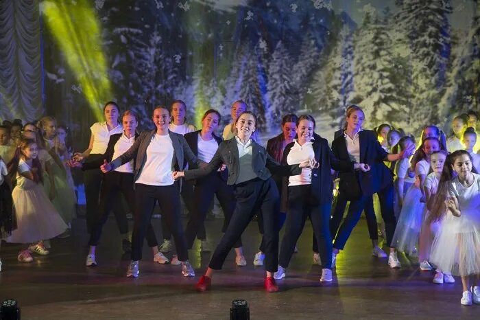 Сценарий танцевального. Сценарий танцевального. Сценарий танцевального. Стихи про танец красивые. Сценарий танцевального.