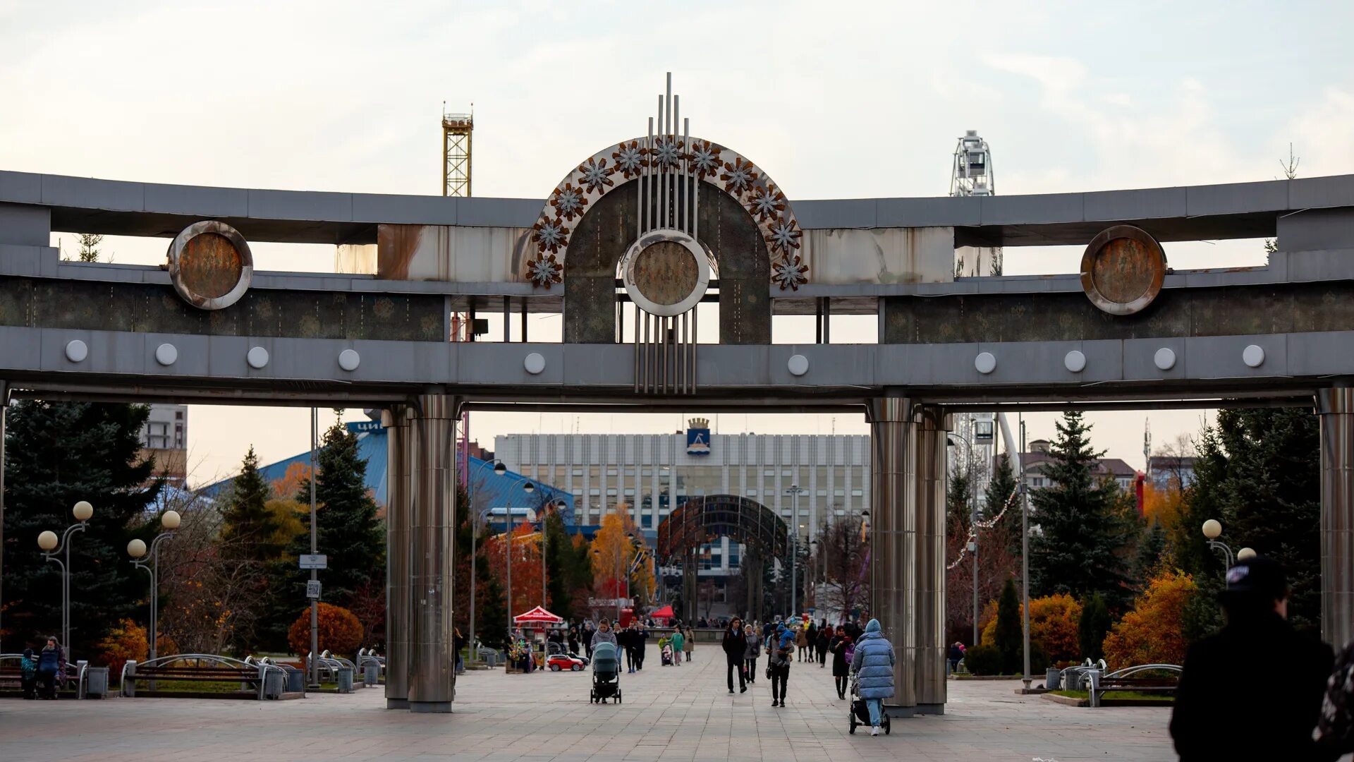 Кому принадлежит тюмень. Тюмень 2022 город. Тюмень достопримечательности города. Тюмень фото. Город Тюмень зимой.