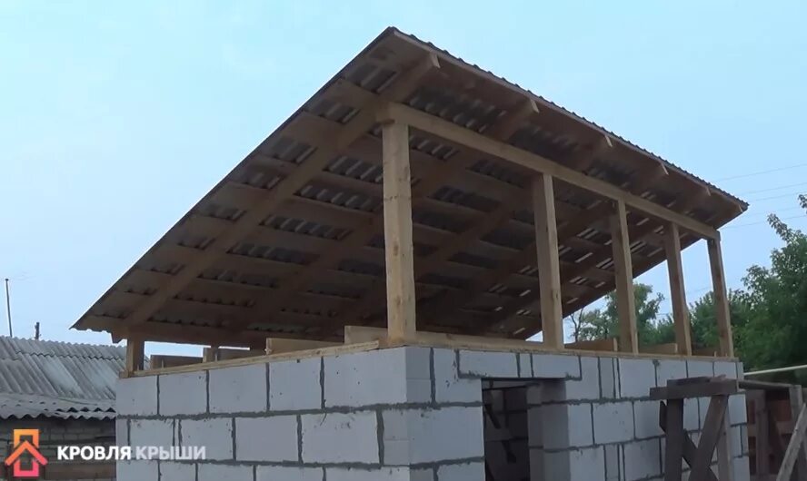 Как сделать односкатную крышу на бане