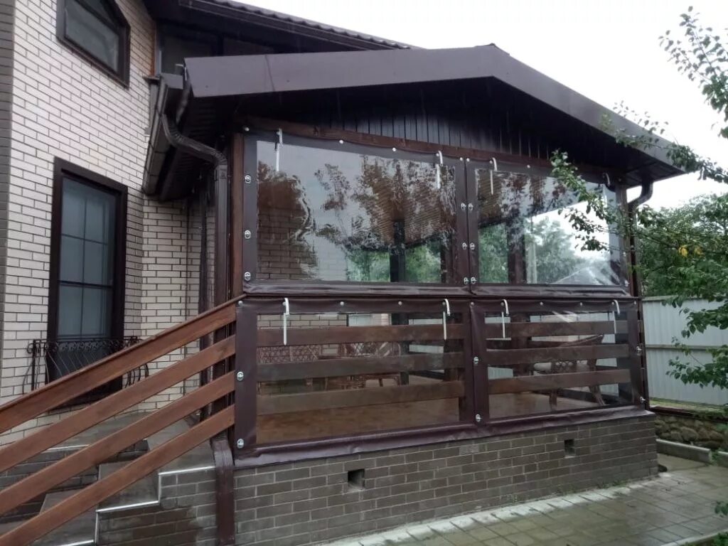 Гибкие окна для веранды. Шторы для беседки уличные. Пергола с поворотными ламелями bioclimatic. Защитные шторы для беседки. Жалюзи для веранды и террасы от ветра и дождя.