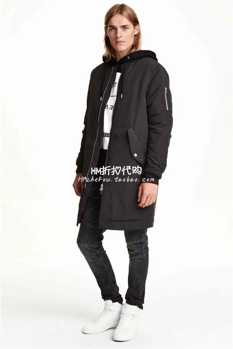 Толстовка на молнии с капюшоном удлиненная. Пальто женское длинное с капюшоном. Черное пальто на молнии с капюшоном. Куртка с длинными молниями. Пальто на молнии с капюшоном женское.