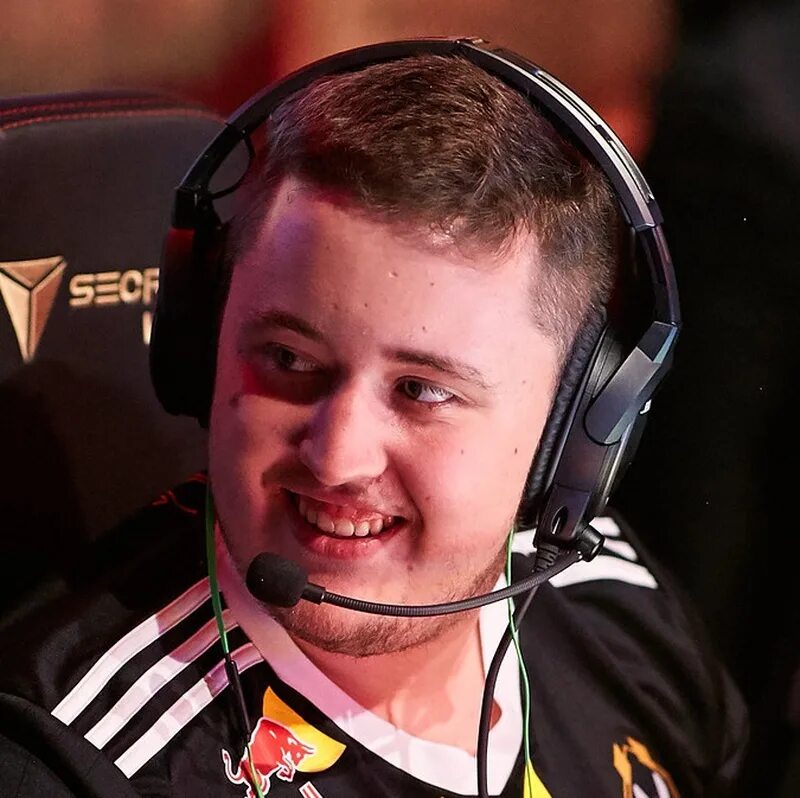 Zywoo cs go. Матье zywoo эрбо. zywoo (mathieu herbaut). киберспортсмен zywoo. zywoo кс го.