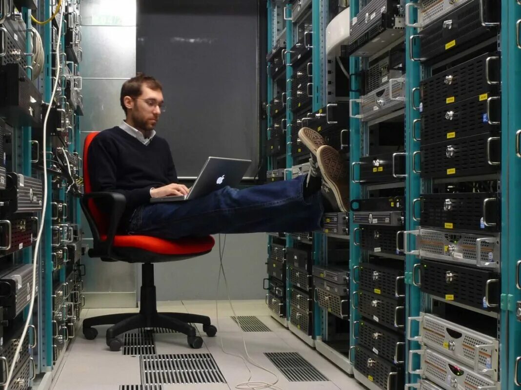 Профессия системный администратор. Айти получает. Прикладная информатика. Айти получает. It технологии.