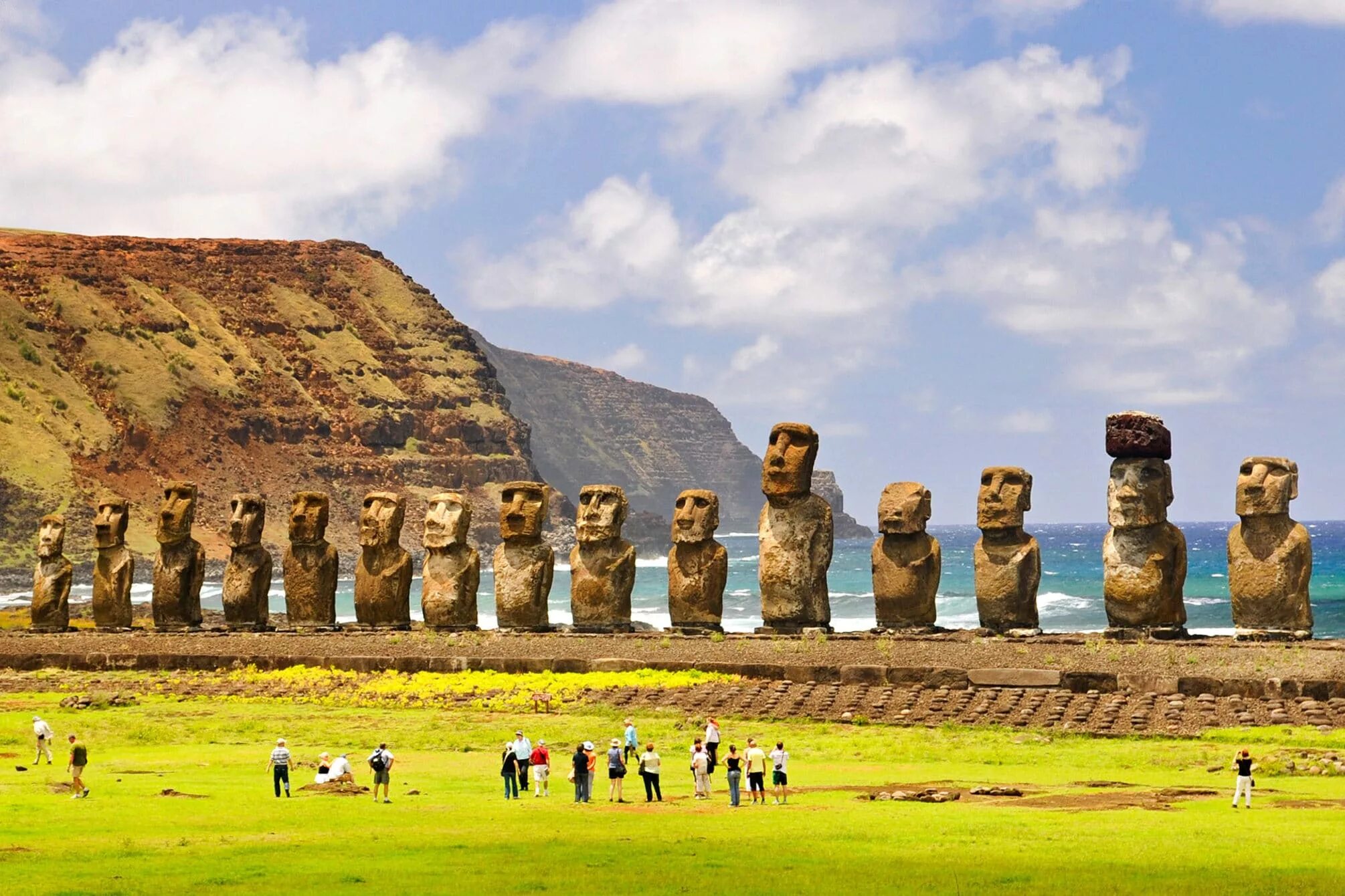 Остров Пасхи статуи Моаи. Каменные статуи Моаи остров Пасхи Чили. Моаи на острове Пасхи. Моаи (статуи острова Пасхи), Чили.