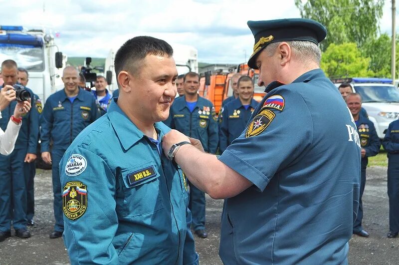 Федеральный спасательный отряд мчс. Бердский поисково-спасательный отряд. Генерал лейтенант Орлов МЧС Новосибирск.