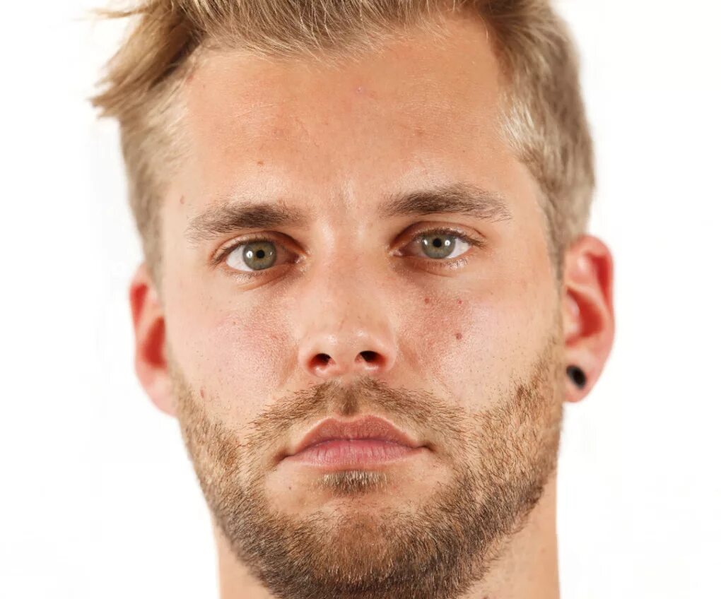 мартин шоллер. мужское лицо. мужчина улыбается. фоторобот рыльков. профиль лица мужчины.