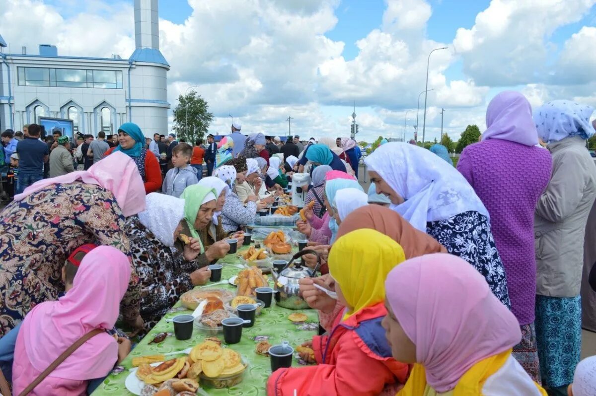 Башкиры чак чак. Ураза байрам. Праздники ислама ураза байрам. Сообщение о празднике ураза байрам. Как празднуют ураза байрам.