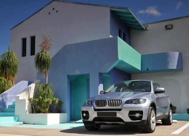 Кондиционер bmw x6. Bmw x6. бмв х6 и дом. бмв х8 крыша. бмв х6 голубая.