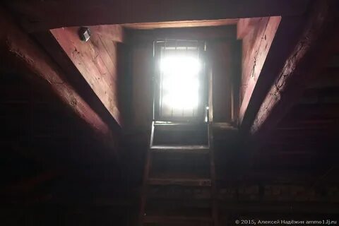 Лезть на чердак