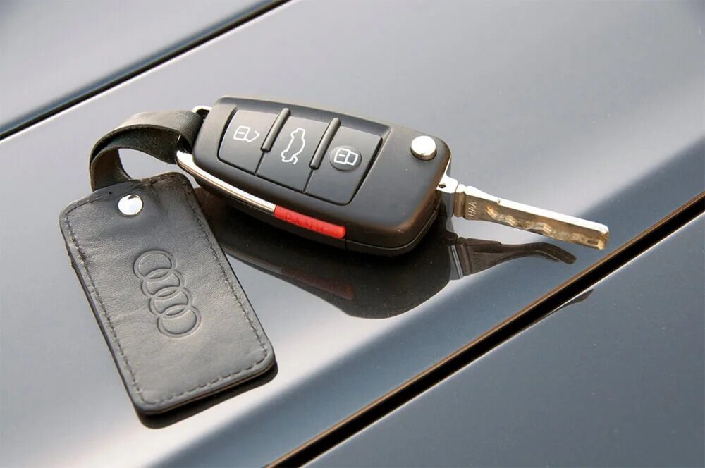 Машина пульт ключ. Ключ от Ауди а5 личинка. Audi car Key Replacement. Чип ключ Audi a4 b8. Ключ Ауди а6 с7.