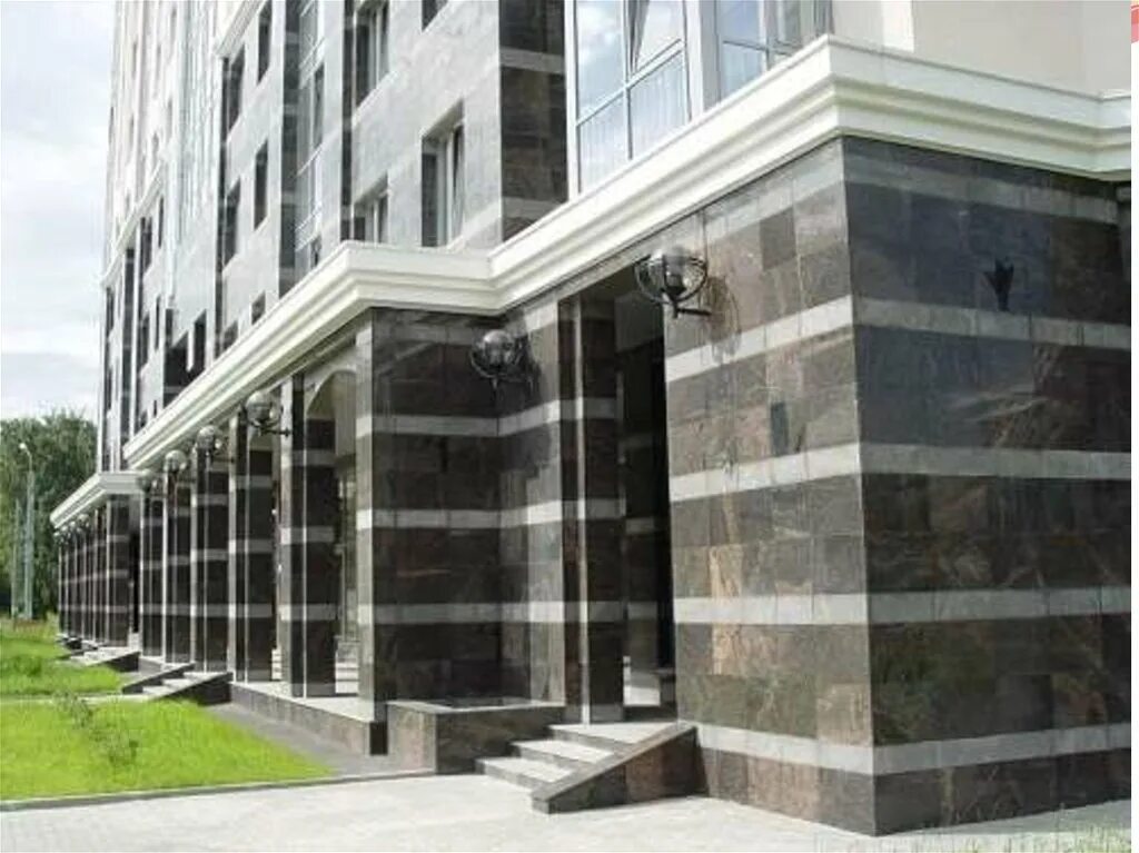 Здания облицованные гранитом. Отделка гранитом. фасад из гранита. отделка фасада гранитом. мраморный фасад.