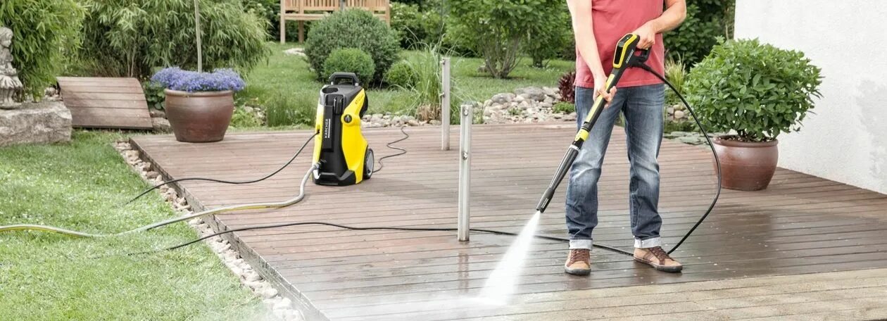 Керхер залила водой. Мойка высокого давления Карекс. Karcher мойка тротуарной плитки. Керхер Karcher высокого давления. Мойка Керхер для автомобиля.