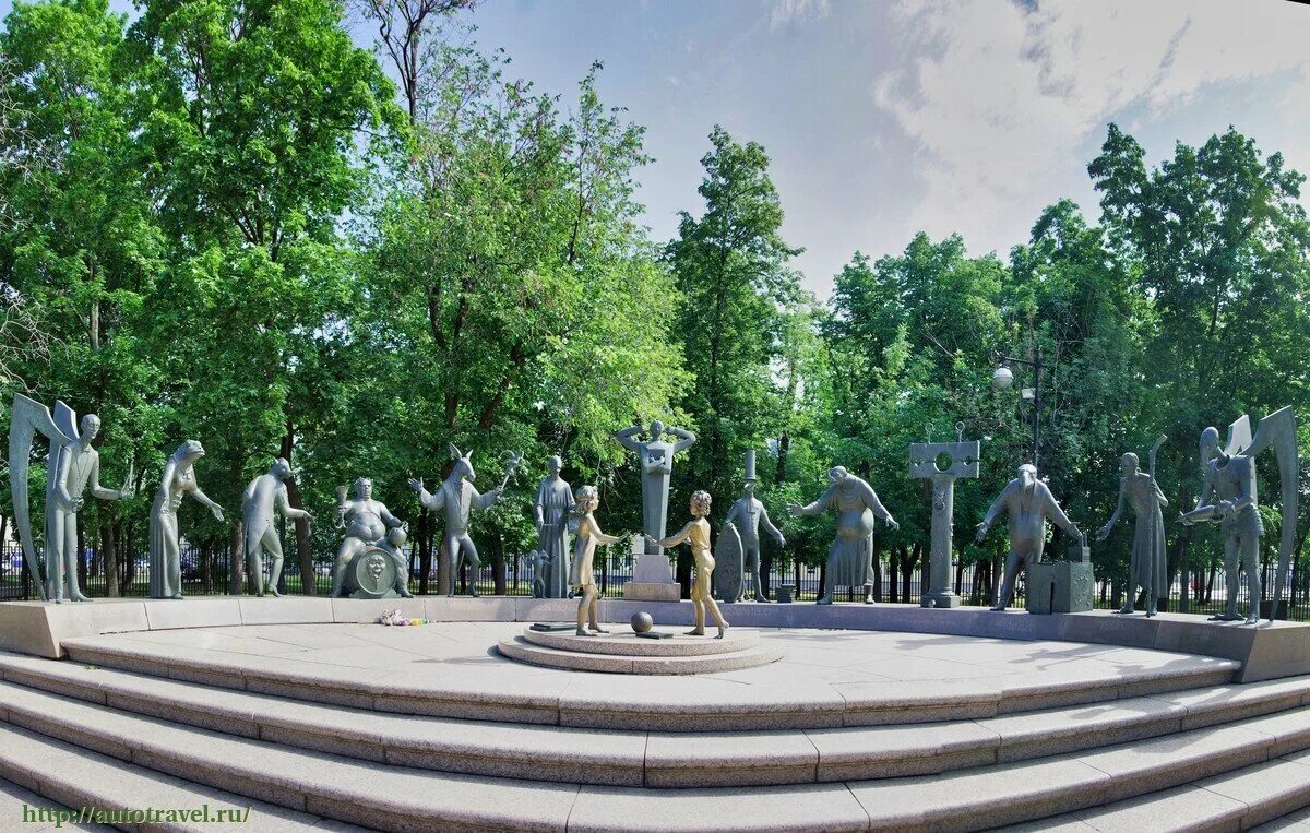 Памятник порокам. Памятник шемякина дети жертвы пороков. шемякин памятник в москве пороки. шемякин болотная площадь скульптуры. шемякин пороки болотная площадь.