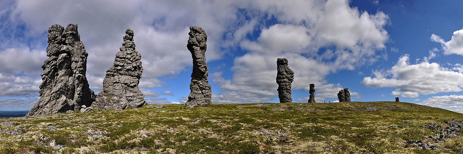 Фото памятника природы. Каменные столбы Маньпупунер горы. Гора Мань-Пупу-нёр. Плато Мань-Пупу-нёр. Плато маньпупунёр Республика Коми.