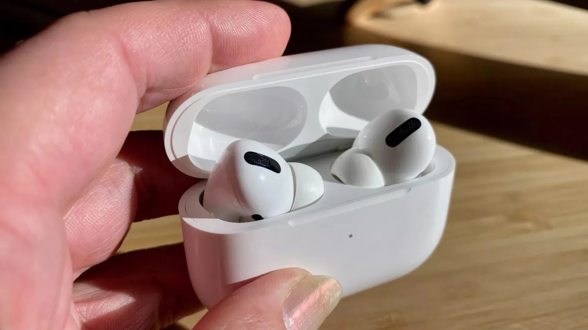 Аирподс про 2022. AIRPODS Pro 2 поколения. Apple AIRPODS Pro. Аирподс 3 поколения.