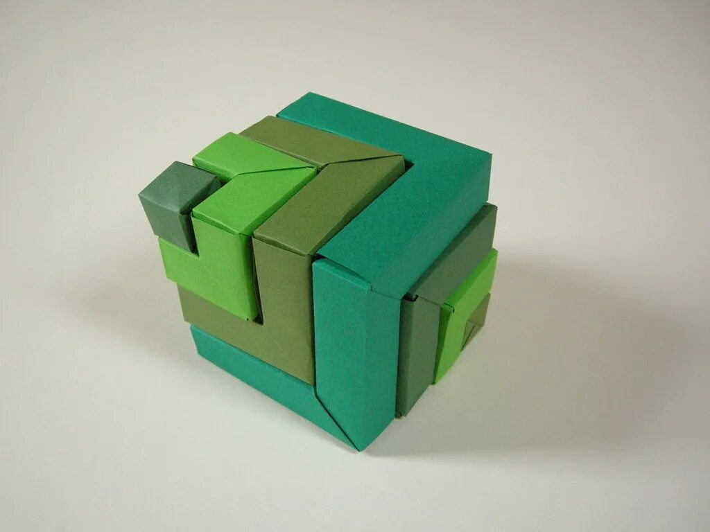 Оригами головоломка. Оригами кубик рубик. Оригами коробки куб. Оригами головоломка куб.