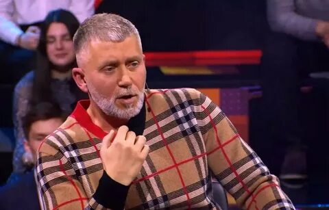 Серега возле дома