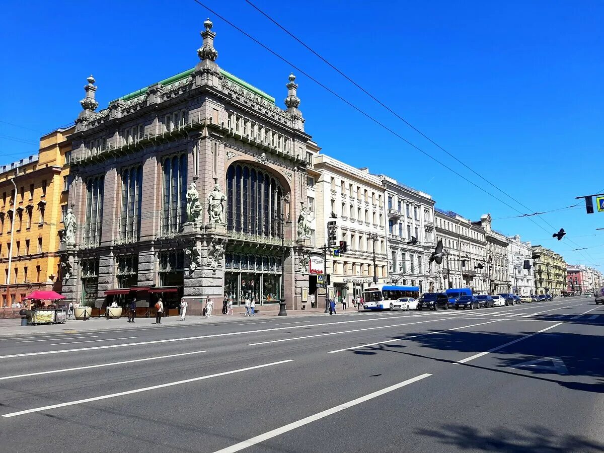Дом купца петербург. Санкт-петербург елисеевский магазин на невском проспекте. невский проспект елисеевский магазин. дом елисеевых на невском проспекте. магазин братьев елисеевых на невском проспекте.