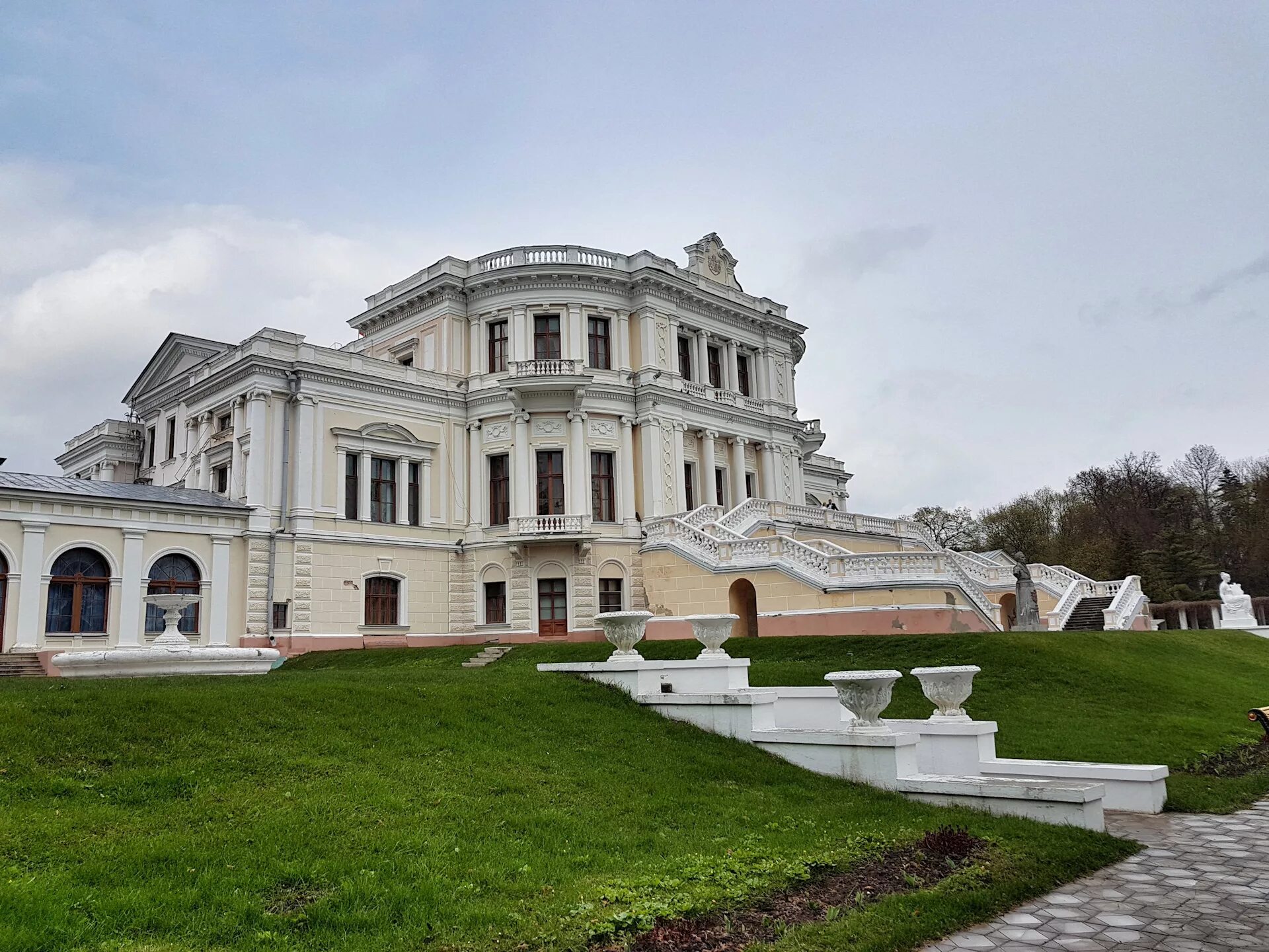 Усадьба Марьино Курск. Усадьба Барятинских Марьино Курская область. Марьино Курская область усадьба князей Барятинских. Усадьба князей Барятинских.