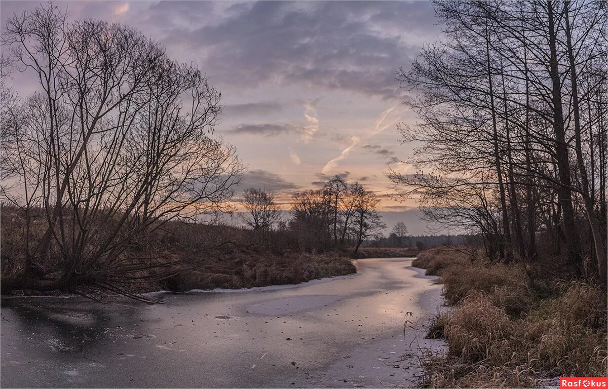 Ноябрь решающий. Ноябрь русская природа. ноябрь пейзажи фото. ноябрьский пейзаж фото. цвет реки поздней осенью.