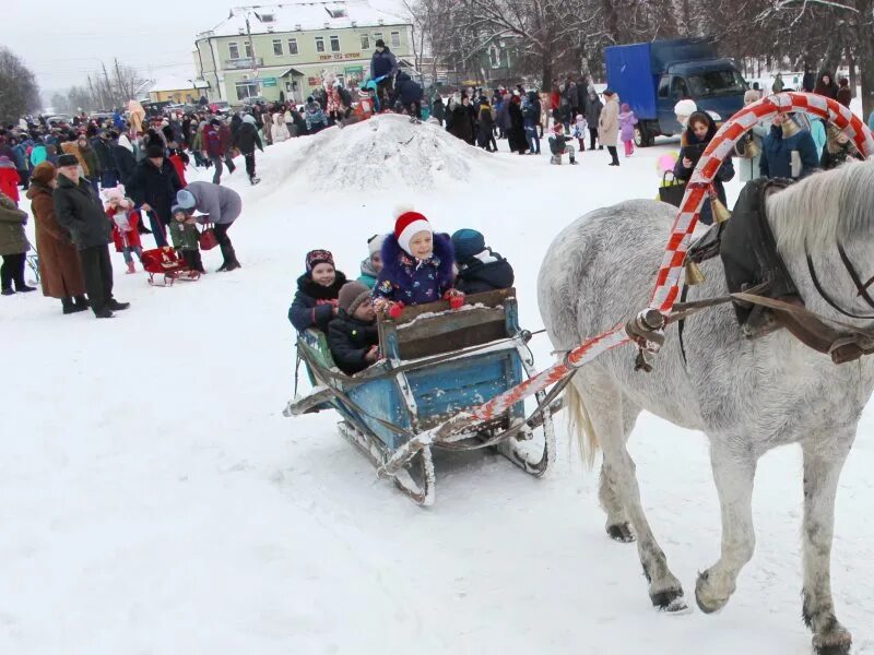 Прогноз в дмитровске орловском. Дмитровск-Орловский. День города в Дмитровске Орловской области. Типичный Дмитровск Орловский. Зима парк Дмитровск Орловский.