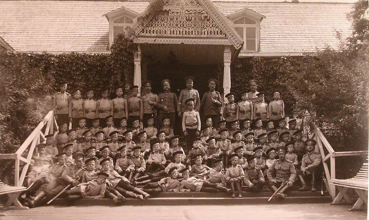 Инициатор первых потешных пожарных отрядов 1910. Отряды потешных. группа «потешных» 110-го пехотного камского полка..