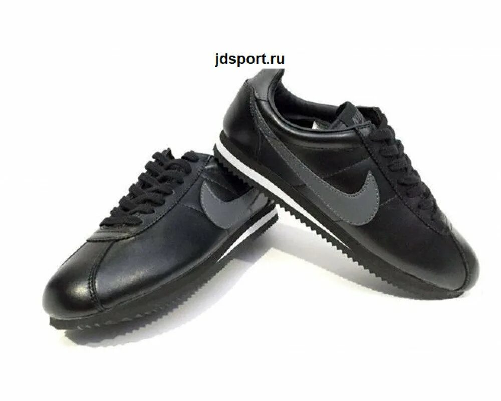 Мужские кроссовки оренбург. Nike Cortez Black. Кроссовки найк Кортез чёрные. Кроссовки найк Кортес мужские кожаные черные. Кроссовки найк Кортес черные мужские.