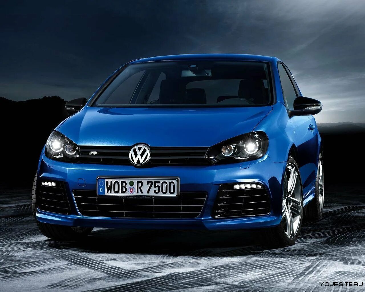 Фольксваген гольф виды. Golf 6 r. Фольксваген гольф 6 r. Golf r mk6. Фольксваген r6.