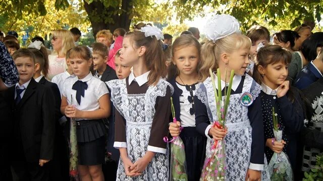 Красногвардейская школа номер 1 электронный. Крым Красногвардейский район школа номер 2. Марьяновка Красногвардейский район школа. ВК 133 школа Красногвардейский район. Школа 1 Красногвардейского района.