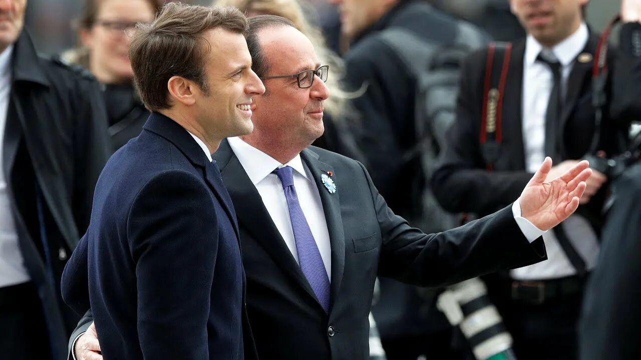 А потом оно стало президентом франции. Франсуа Олланд и Макрон. Олланд Макрон Саркози. Инаугурация президента Франции Франсуа Олланда.