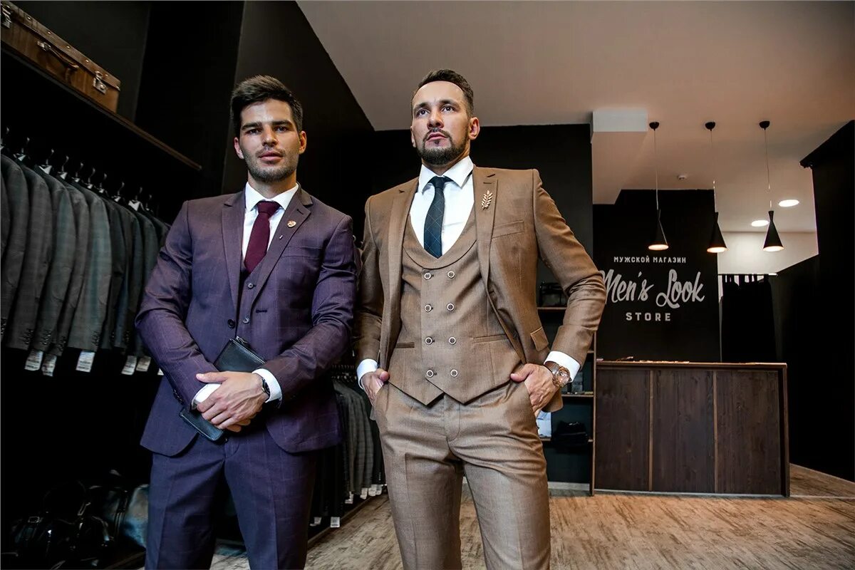 новогодние костюмы для детей. английский мужской костюм беспок. костюм мужской двойка модель4121 dk/321 diboni. мужской костюм на вешалке. дорогая одежда.